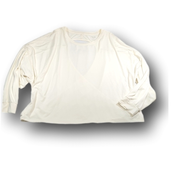 Old Navy Tops - Crossover cut out back dolman sleeve oversized active tee